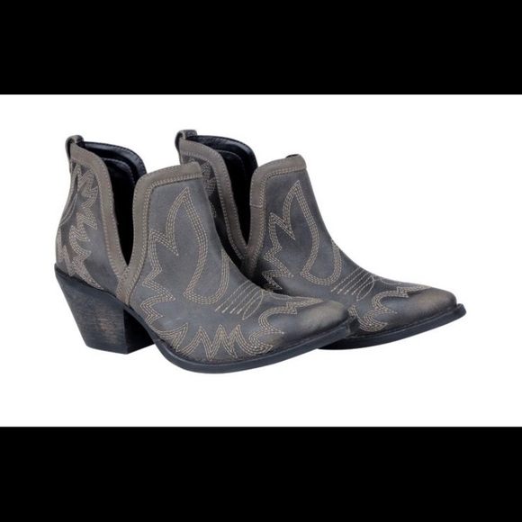 Myra Hunky Booties - Picture 3 of 7